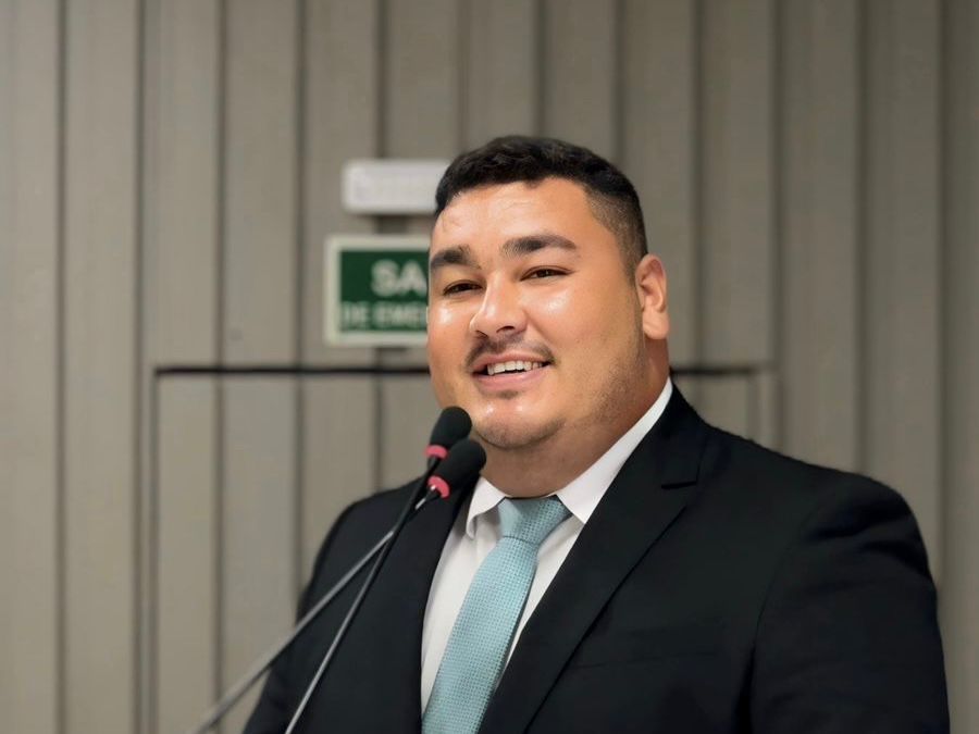 Vereador Alex Garcia solicita implementação de atendimento terapêutico para Autistas