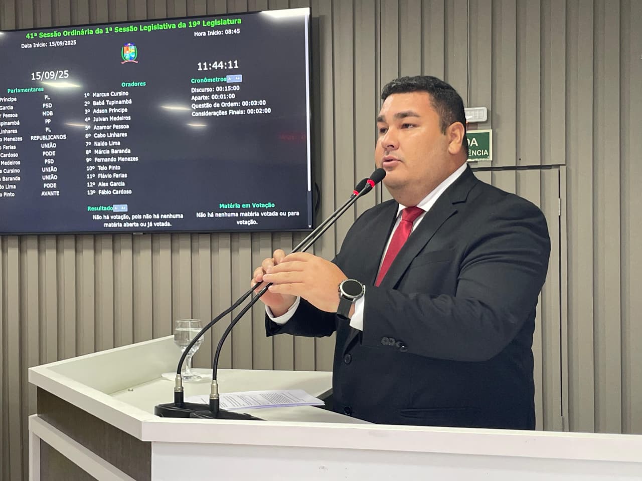 Vereador Alex Garcia solicita limpeza e melhorias na iluminação do Cemitério da Vila Amazônia