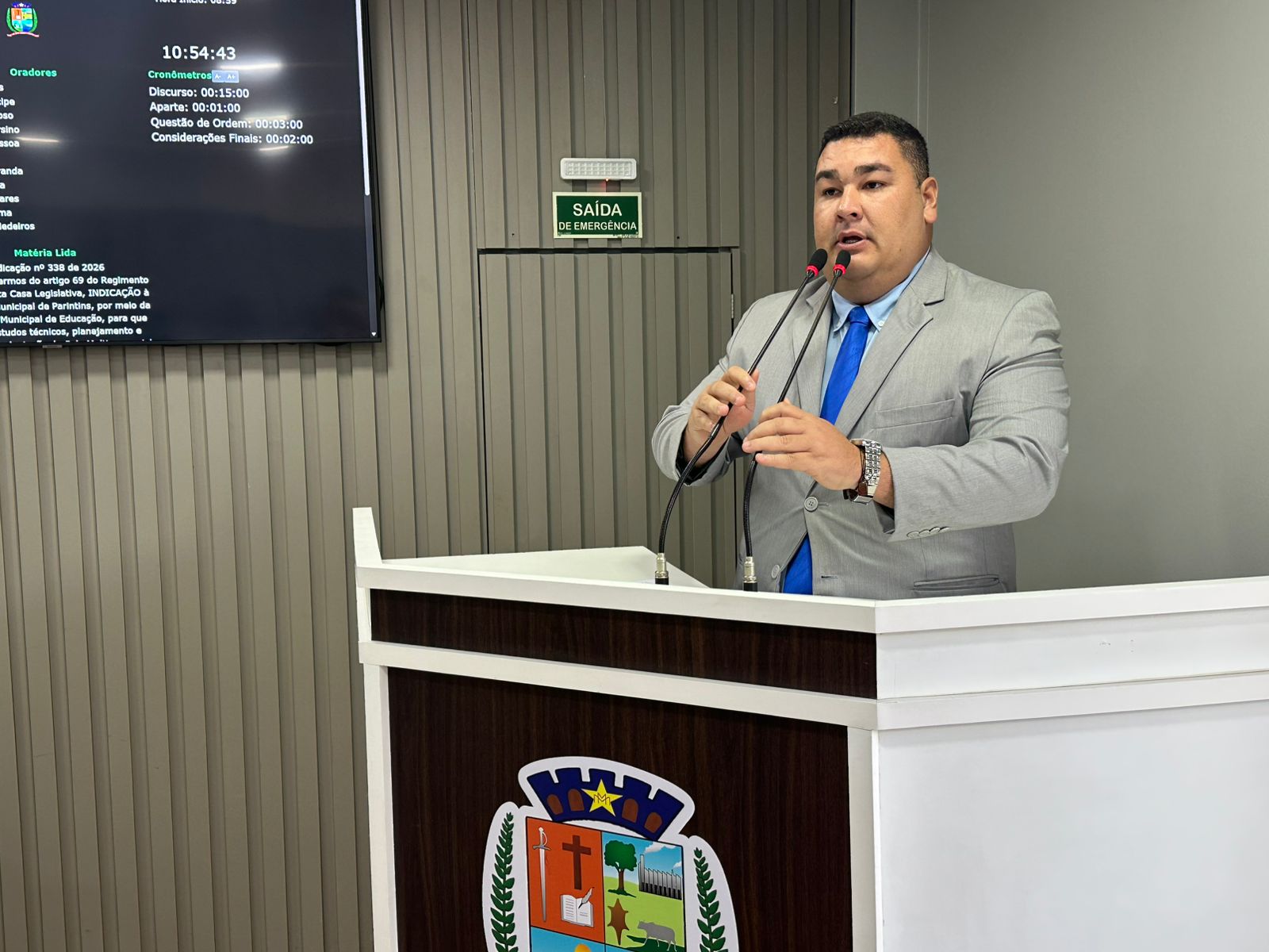 Vereador Alex Garcia solicita retorno do castramóvel em Parintins para ampliar controle populacional de animais