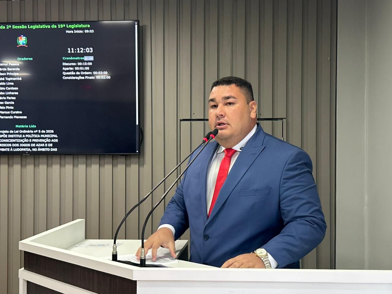 Vereador Alex Garcia solicita veículo e telefone institucional para fortalecer atuação do Conselho da Mulher em Parintins