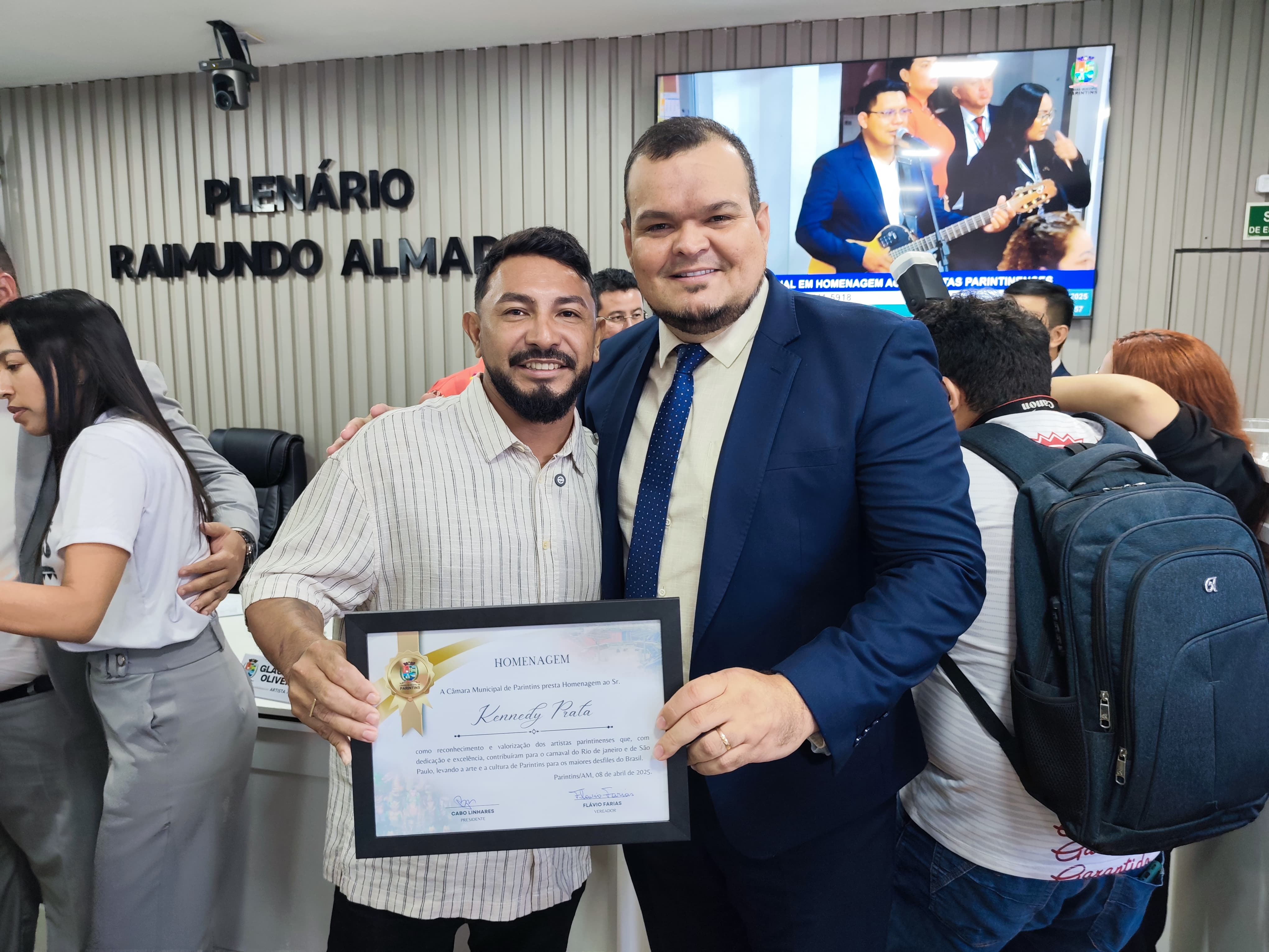 Vereador Azamor Pessoa enaltece artistas parintinenses em Sessão Especial na Câmara Municipal