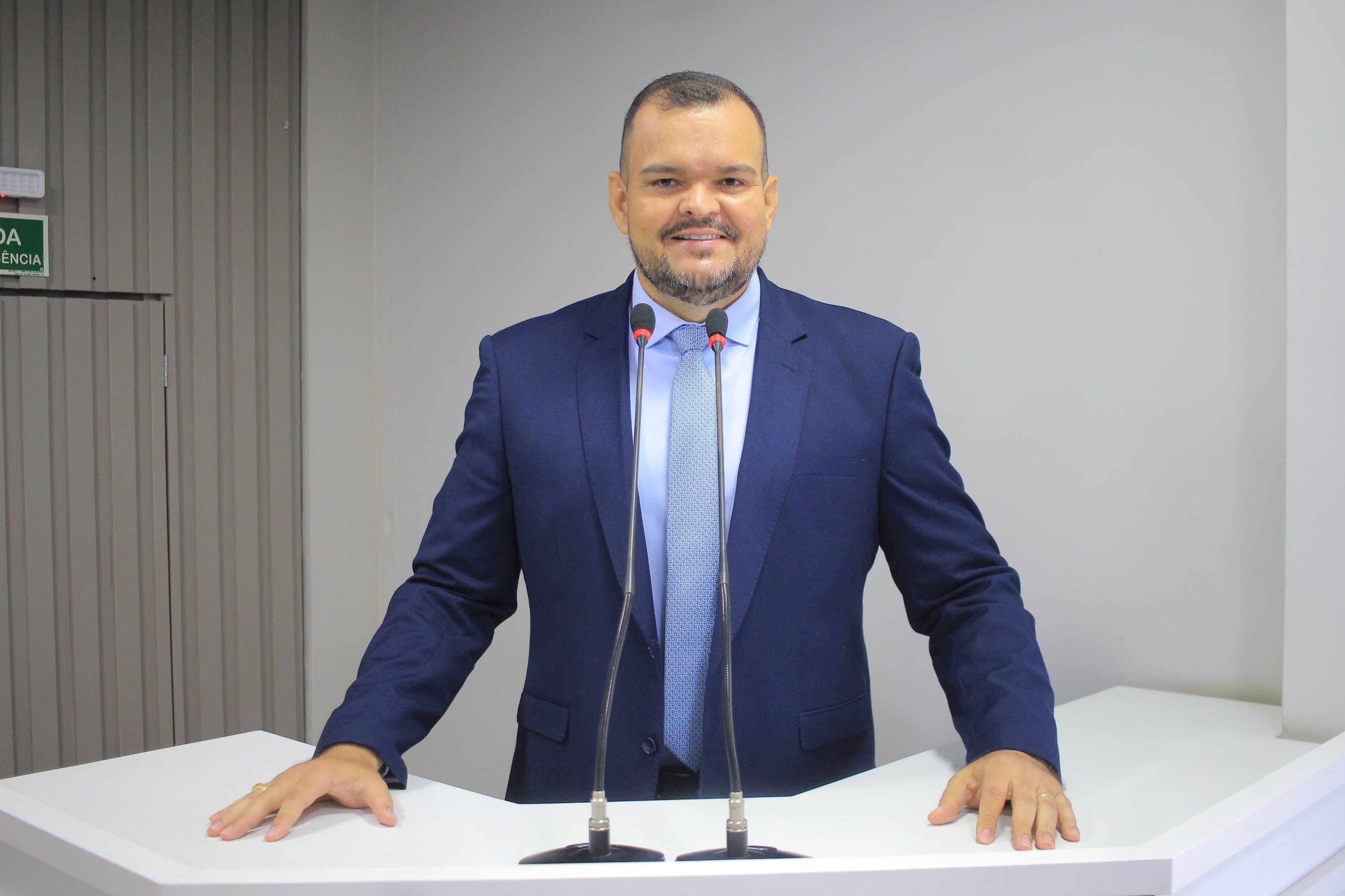 Vereador Azamor Pessoa propõe Concurso Municipal de Fanfarras em Parintins
