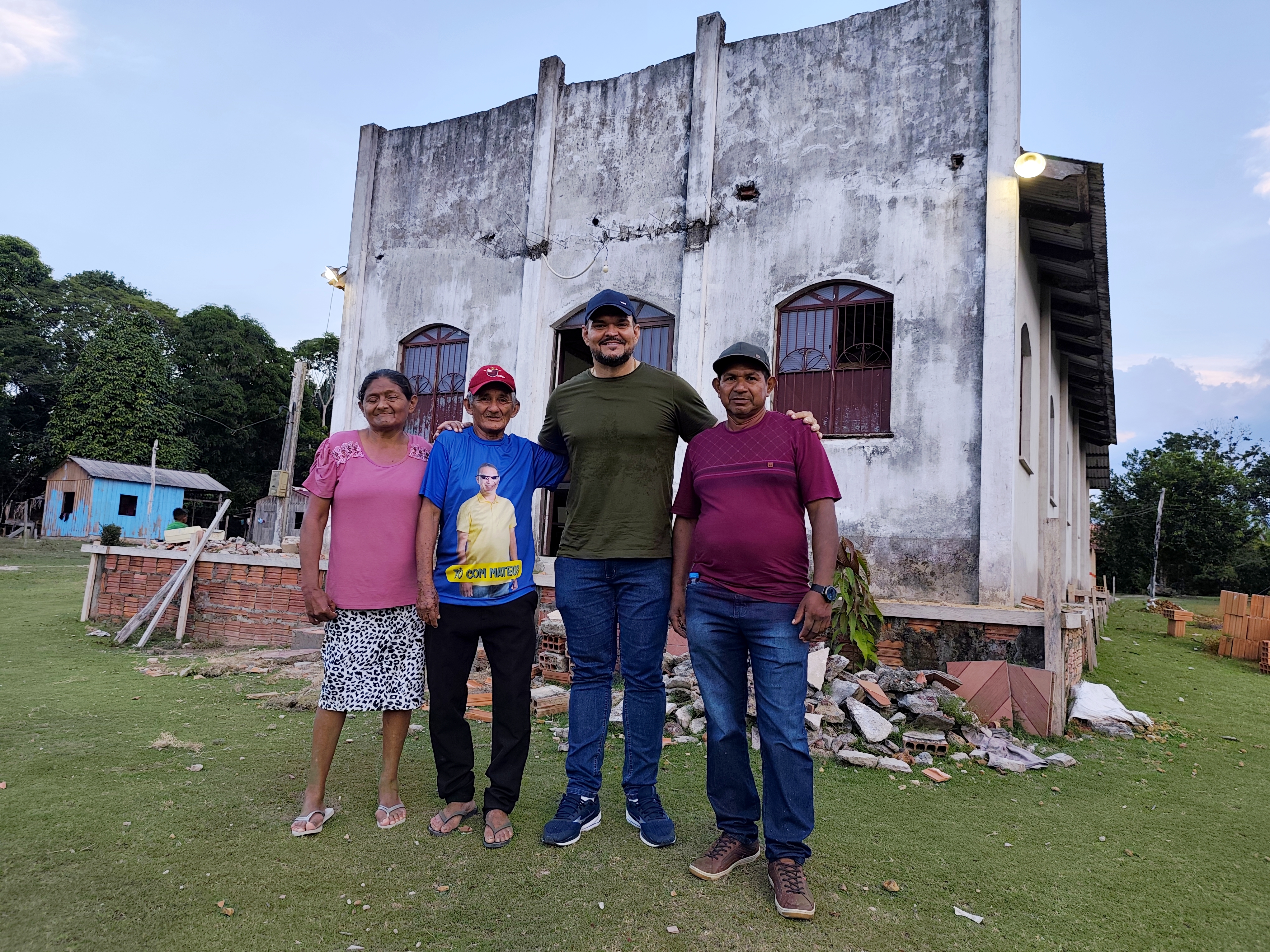 Vereador Azamor Pessoa propõe melhorias essenciais para a Zona Rural: água potável e internet para comunidades ribeirinhas