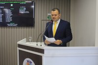 Vereador Azamor Pessoa solicita aquisição de equipamento para projetos sociais e esportivos de Parintins