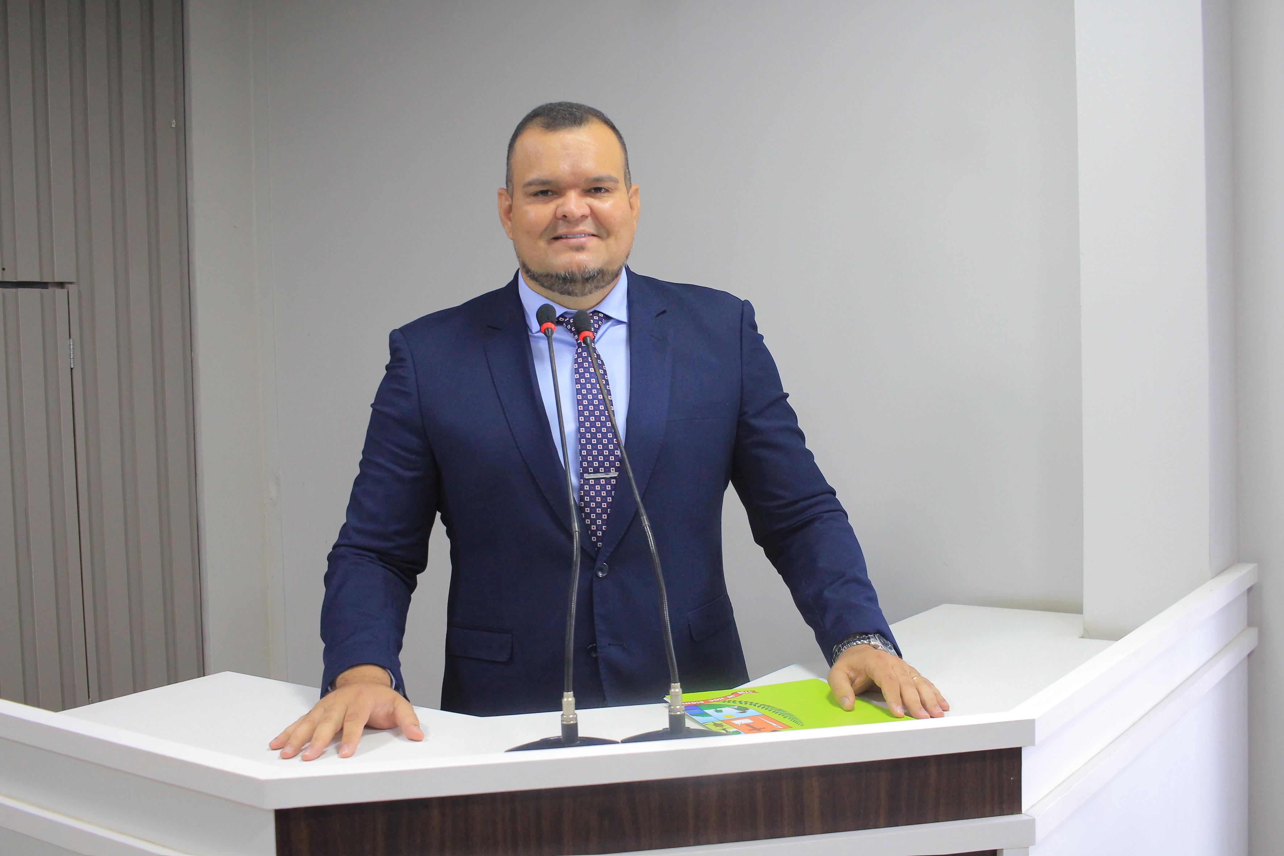 Vereador Azamor Pessoa solicita manutenção do Mamógrafo do Hospital Jofre Cohen
