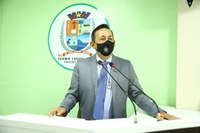 Vereador Babá critica falta de respostas das Secretarias Municipais e destaca diálogo com o Bispo de Parintins   