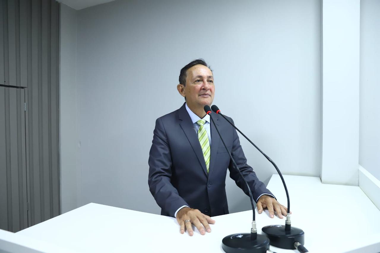 Vereador Babá solicita escada para facilitar acesso na comunidade São Vicente do Itaboraí