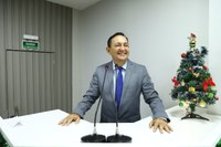 Vereador Babá Tupinambá celebra conquista de placas solares para comunidades rurais de Parintins