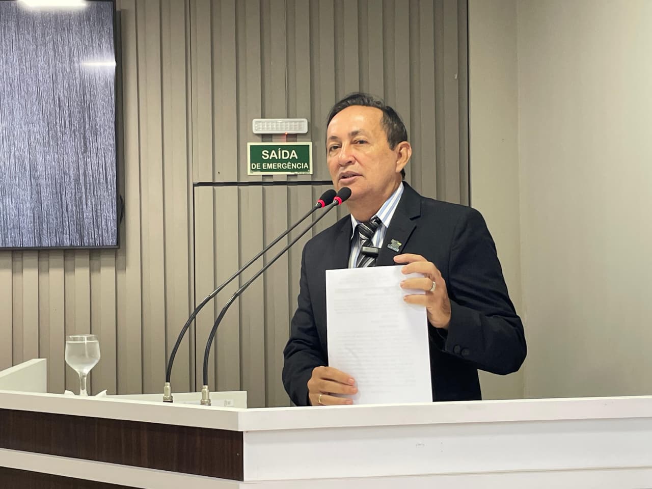 Vereador Babá Tupinambá cobra agilidade de secretários municipais diante de demandas da população