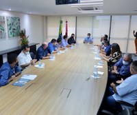 Vereador Babá Tupinambá faz pedido especial ao Governador visando melhorias e iluminação para as estradas dos ramais de Parintins