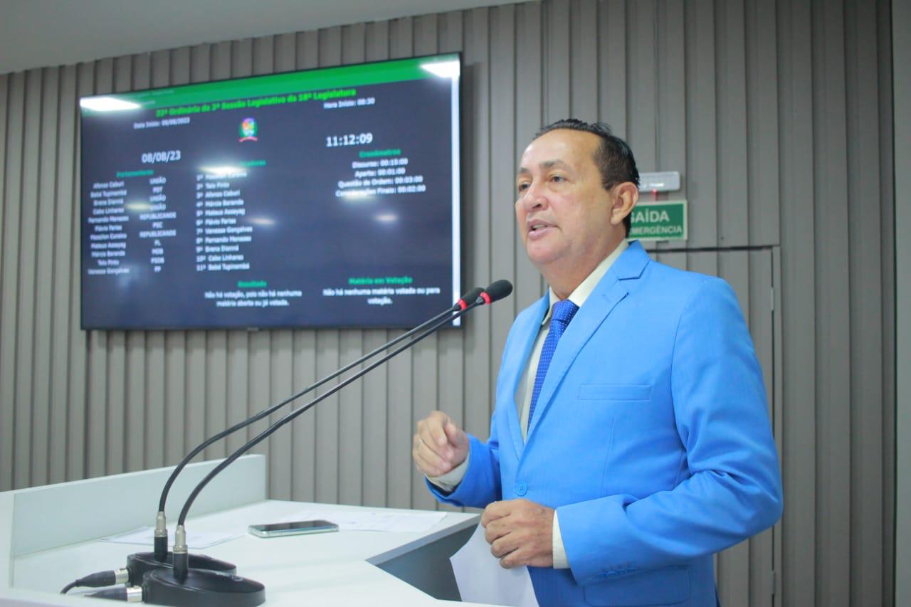 Vereador Babá Tupinambá propõe reaproveitamento de espaços comerciais públicos abandonados em Parintins