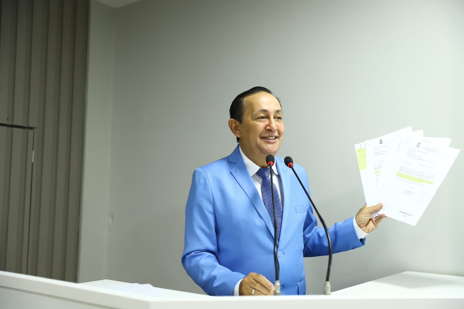 Vereador Babá Tupinambá solicita à SEMOSP a reparação do esgoto localizado na rampa do Mercado Municipal