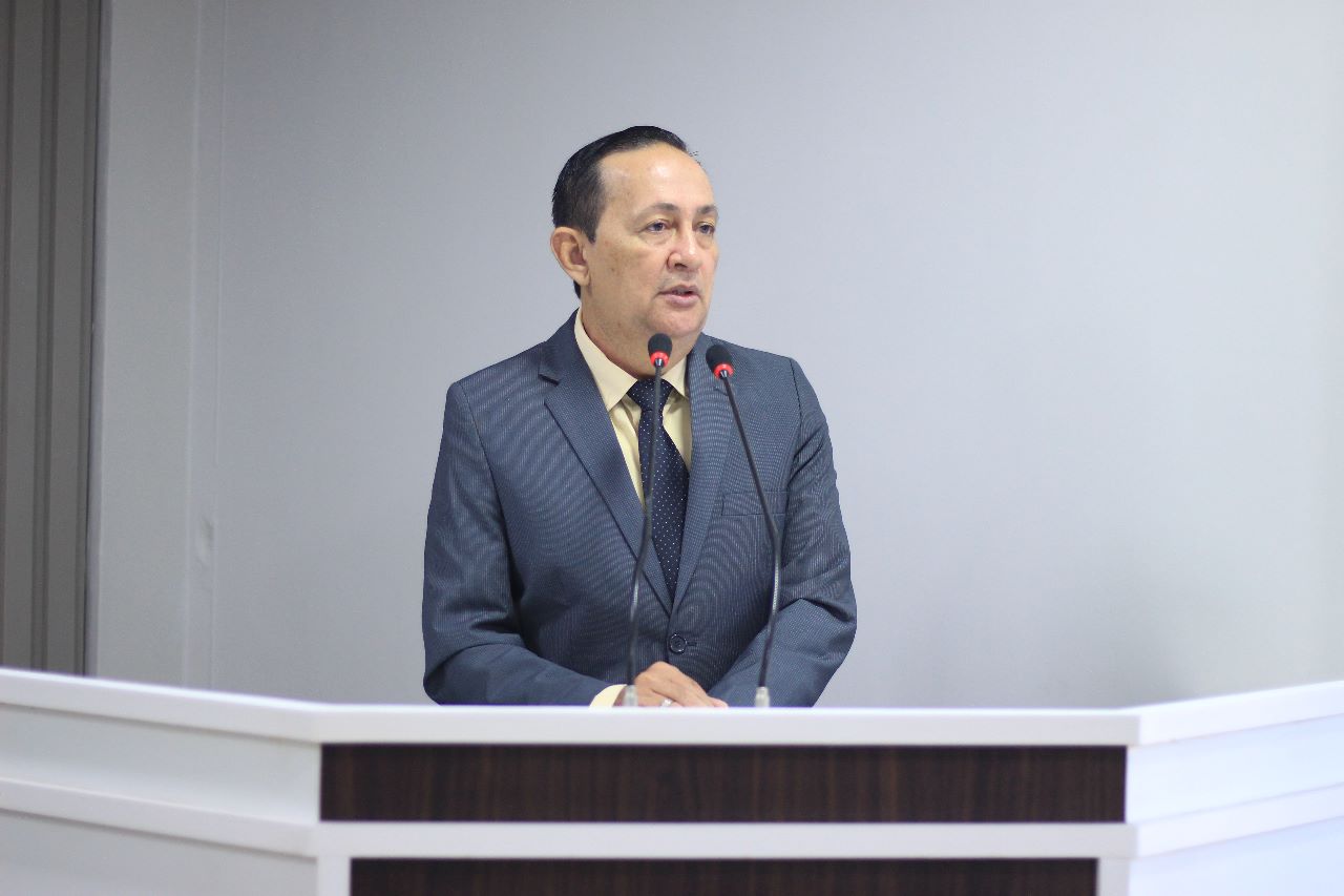 Vereador Babá Tupinambá solicita a SEMOSP realização de limpeza e retirada de entulhos da Avenida Brasil - Pascoal Alaggio