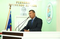 Vereador Bertoldo propõe troca de luminárias para o Caburi e melhorias para comunidade Santa Fé