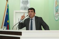 Vereador Beto sugere mudança no horário da coleta de lixo