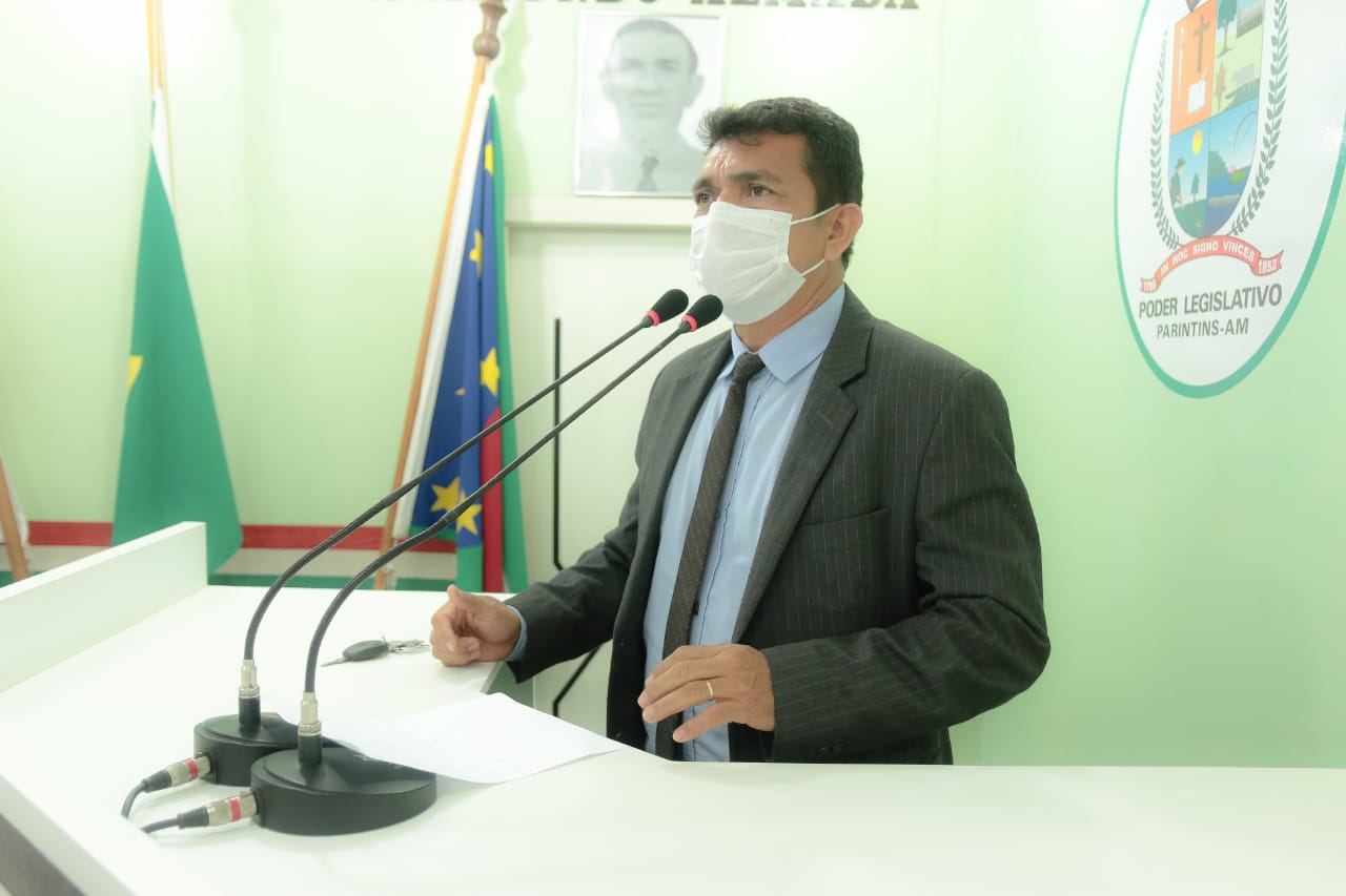 Vereador Beto debate problema de racionamento de água em Parintins