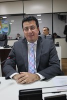 Vereador Fábio Cardoso propõe melhorias na estrutura do Centro de Costura Dona Cota e no Cemitério São José em Parintins
