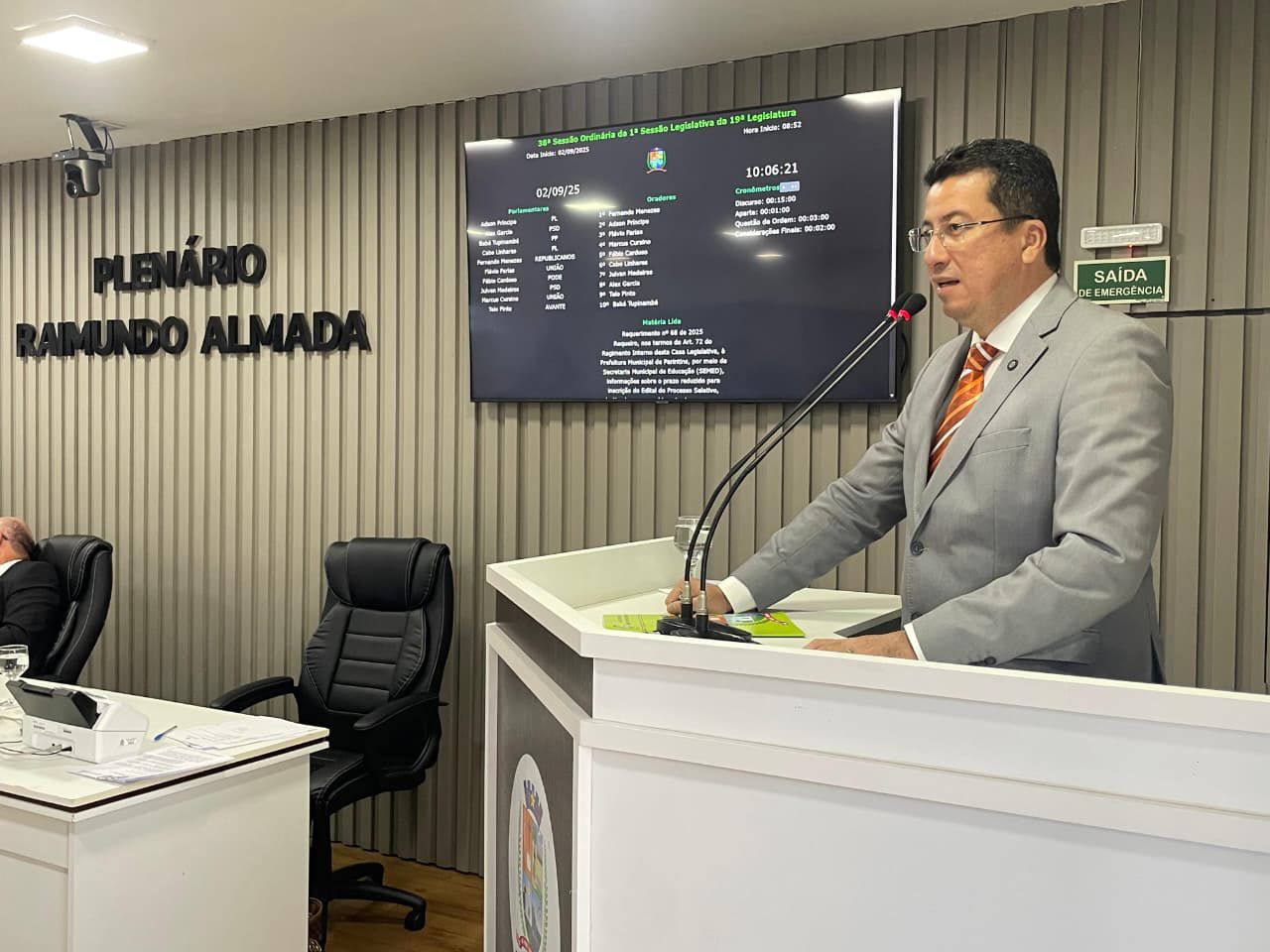 Vereador Fábio Cardoso Propõe Projetos de Saúde, Assistência Social e Homenagem