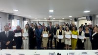 Vereador Fábio Cardoso realiza homenagem aos advogados em sessão especial na Câmara Municipal de Parintins