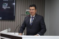 Vereador Fábio Cardoso solicita limpeza, reforma e melhorias no abastecimento de água para o Mocambo do Arari, em Parintins