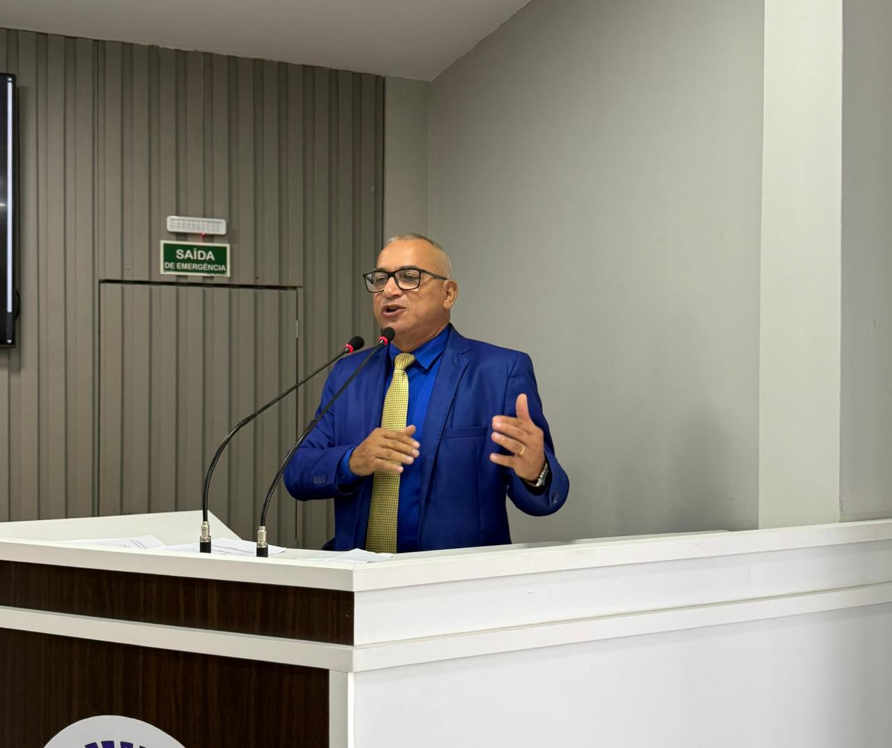 Vereador Fernando Menezes realiza indicações na área da saúde e assistência social em Parintins