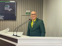 Vereador Fernando Menezes solicita aparelhos de ar condicionado e a aquisição de uma caixa d'água para a escola N.S das Lágrimas na comunidade Simeão Ponta Alta, zona rural de Parintins