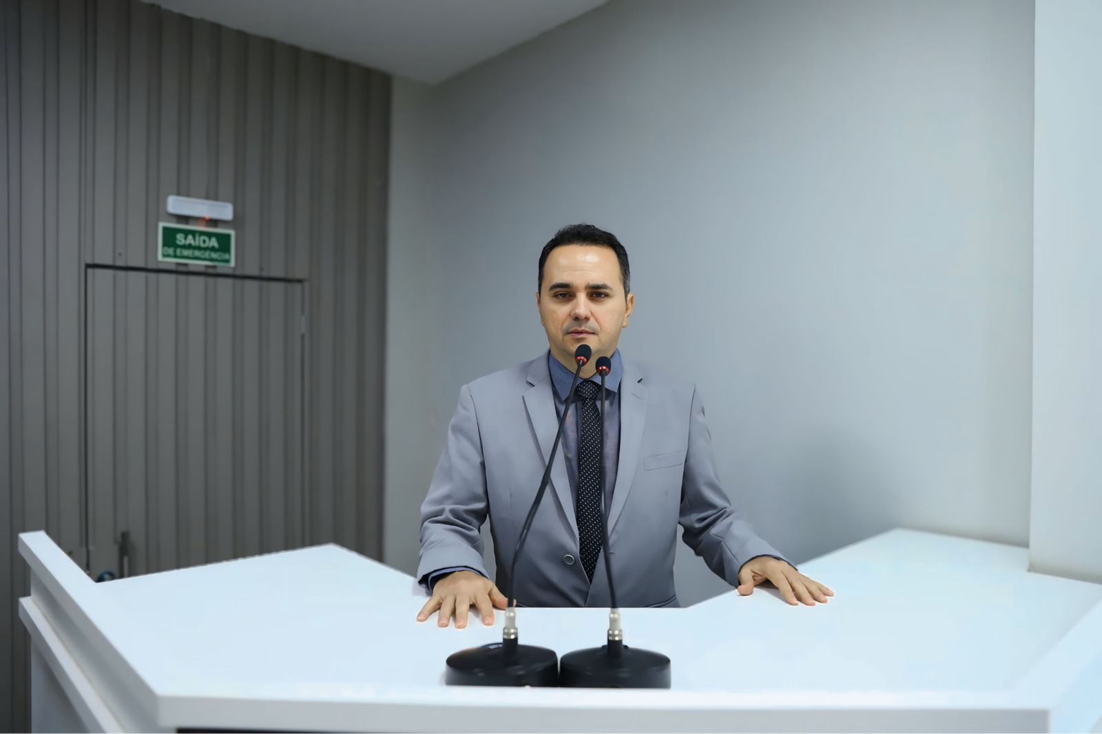 Vereador Flávio Farias apresenta Projeto de Lei "Escola que Cuida" na Câmara Municipal de Parintins