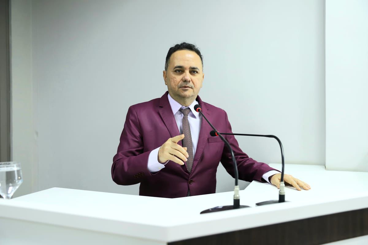 Vereador Flávio Farias destaca importância das obras do PAC Seleções para Parintins