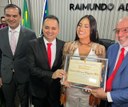 Vereador Flávio Farias homenageia Isabelle Nogueira com Título de Cidadania Parintinense e Medalha Jair Mendes em reconhecimento à sua luta pela cultura