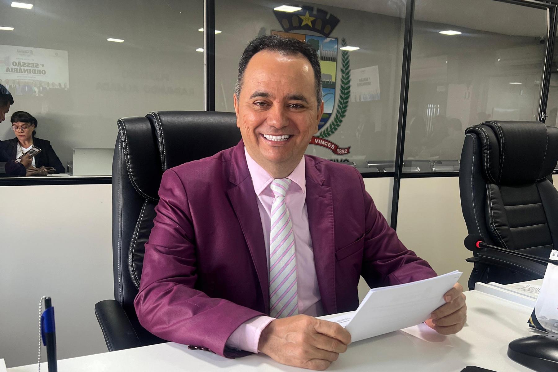 Vereador Flávio Farias solicita construção de escola em alvenaria para a Comunidade São Pancrácio