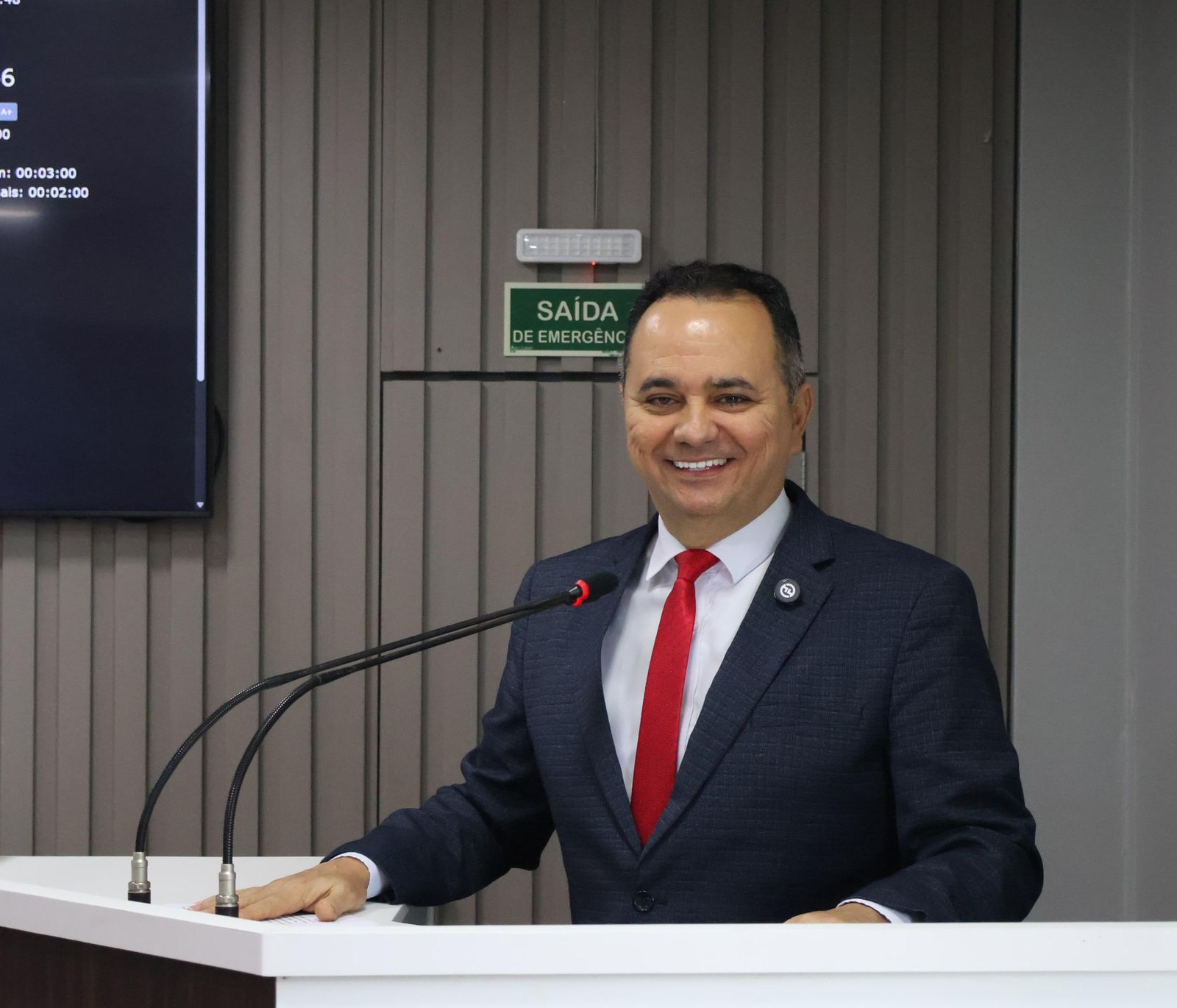 Vereador Flávio Farias solicita construção de escola em alvenaria para comunidade do Jauari