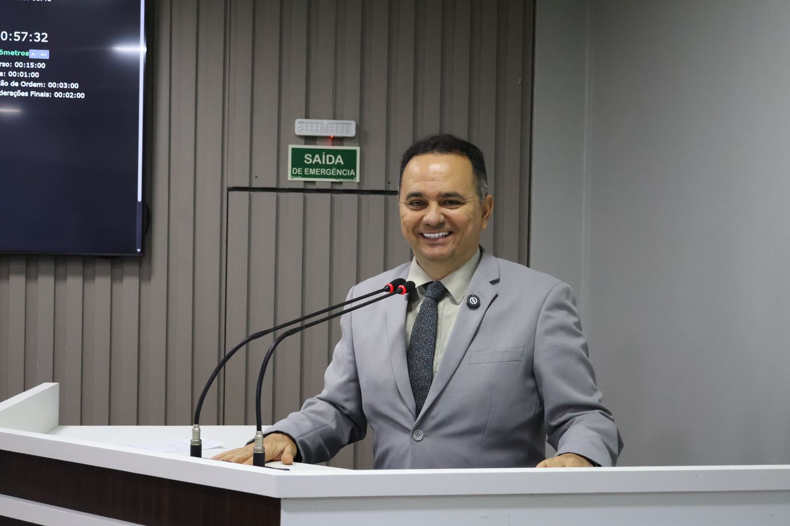 Vereador Flávio Farias solicita construção de ginásio poliesportivo na zona rural de Parintins