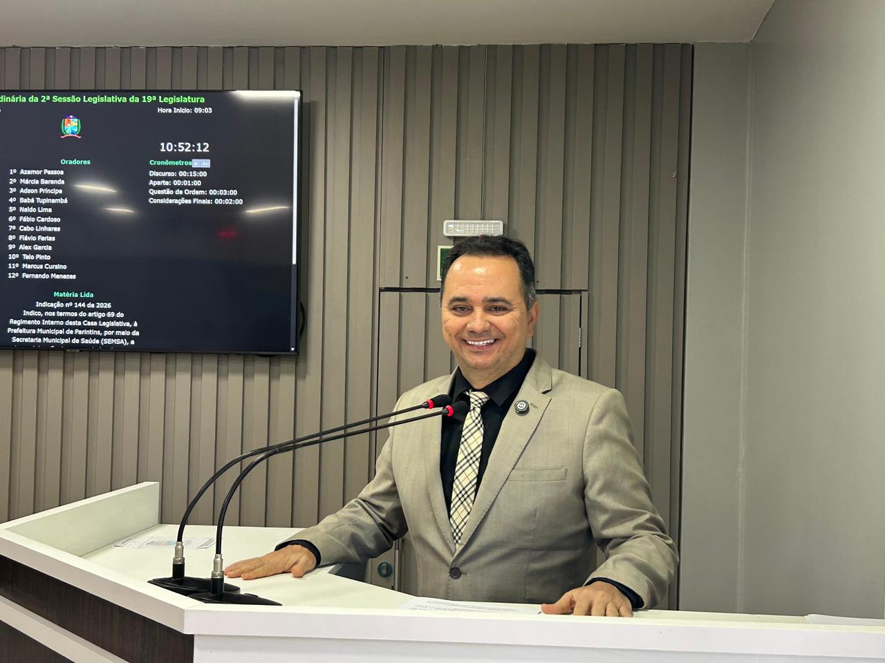 Vereador Flávio Farias solicita recapeamento asfáltico e instalação de barreira de proteção (corrimão) na Avenida São João, na Agrovila do Mocambo