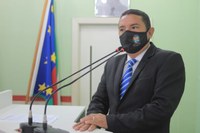 Vereador Gelson pleiteia tapa-buracos para Paulo Correa e médico para Agrovila do Caburi