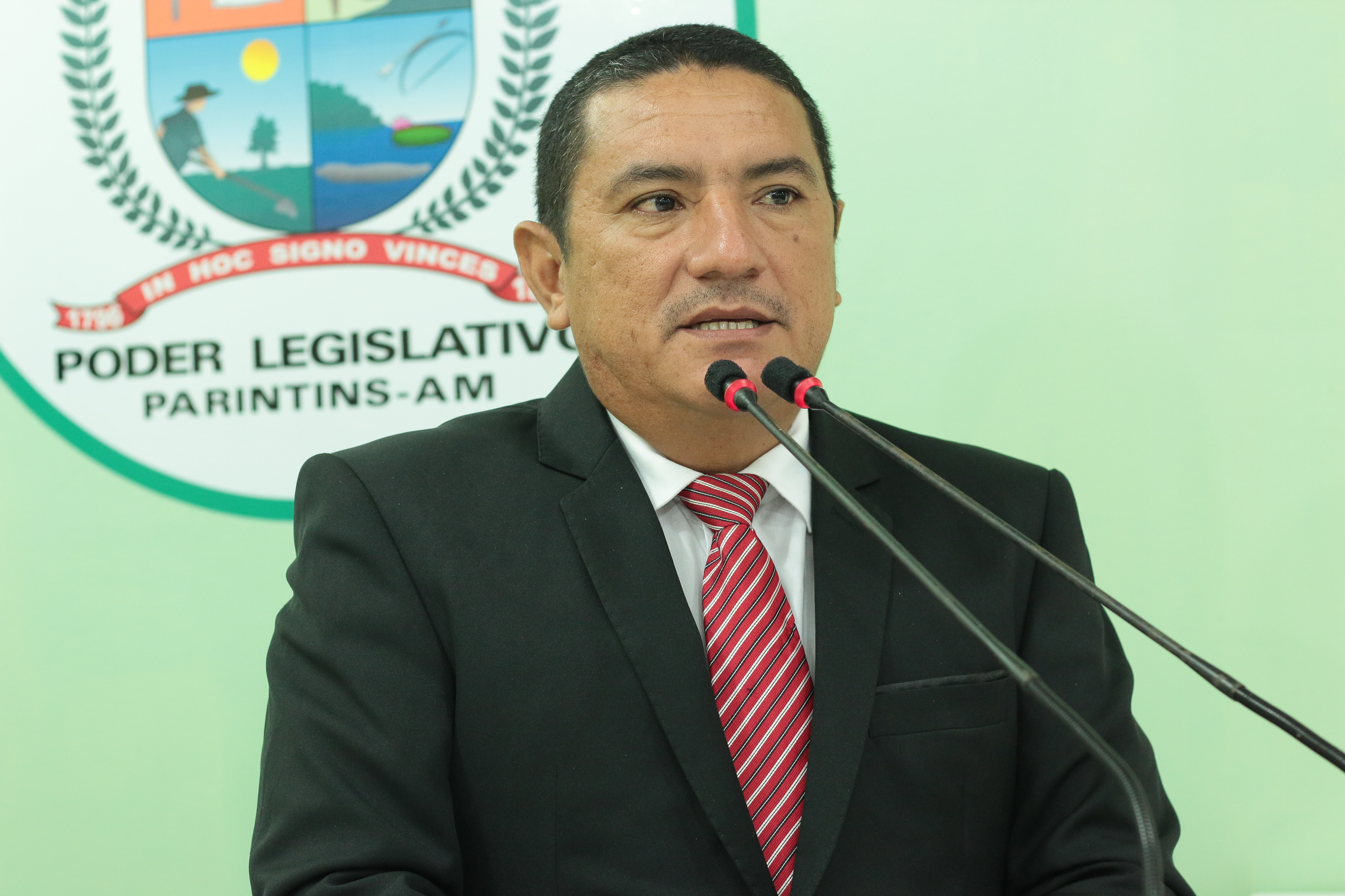 Vereador Gelson reforça pedido de recapeamento da rua Airton Sena