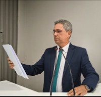 Vereador Julvan Medeiros atende pedido da comunidade Santa Rita da Valéria e solicita manutenção na iluminação de campo de futebol