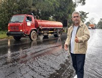 Vereador Julvan Medeiros fiscaliza avanço das obras na estrada entre Vila Amazônia e Valéria