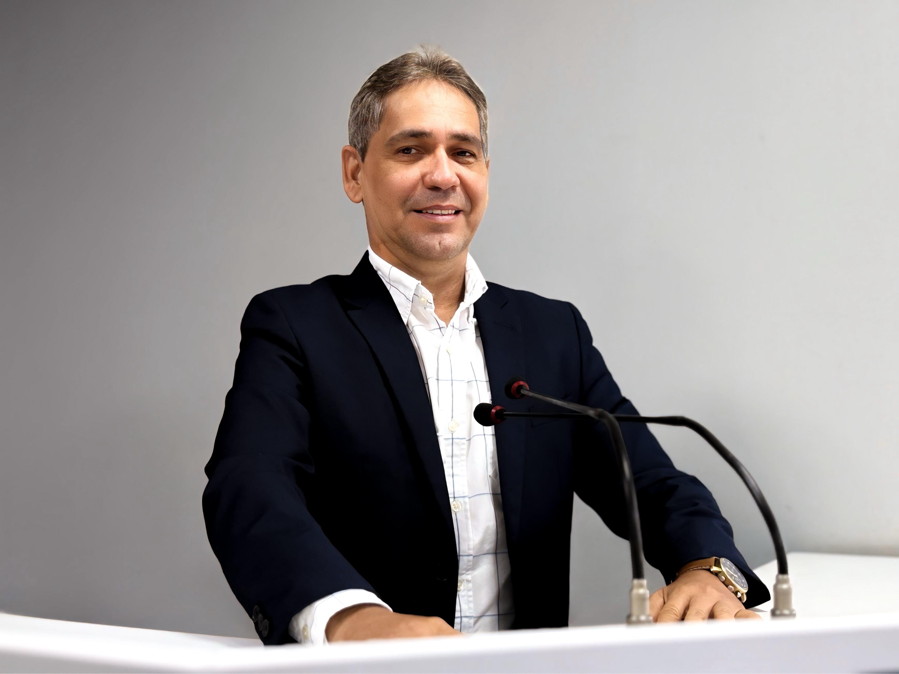 Vereador Julvan Medeiros propõe atividades inclusivas para pessoas com TEA em eventos municipais