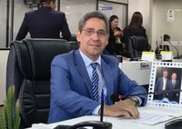 Vereador Julvan solicita emenda para iluminação de campo e destaca ações da Prefeitura de Parintins