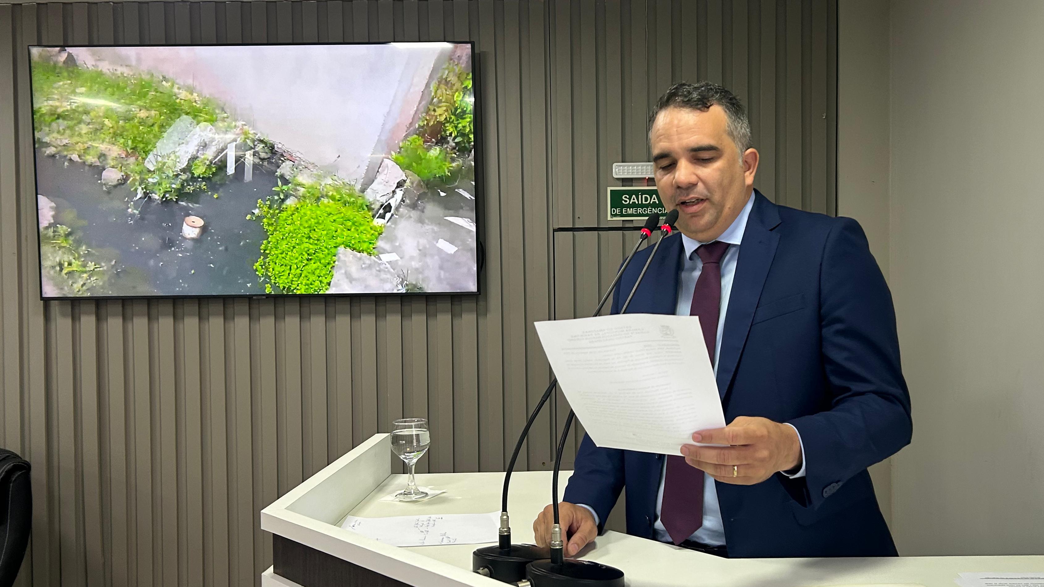 Vereador Marcus Cursino solicita melhorias para o Beco Raimundo Luiz de Menezes