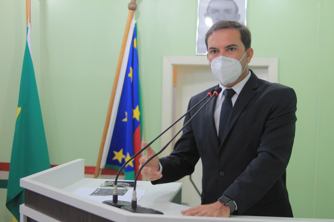 Vereador Mateus Assayag destaca entrega de obras, equipamentos e maquinários