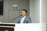 Vereador Naldo Lima chama atenção para inclusão social da população surda do município de Parintins e sugere capacitação aos profissionais das repartições públicas da cidade   