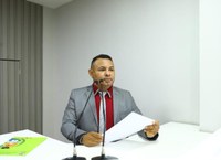Vereador Naldo Lima defende o combate ao uso de drogas por jovens e adolescentes, em Parintins