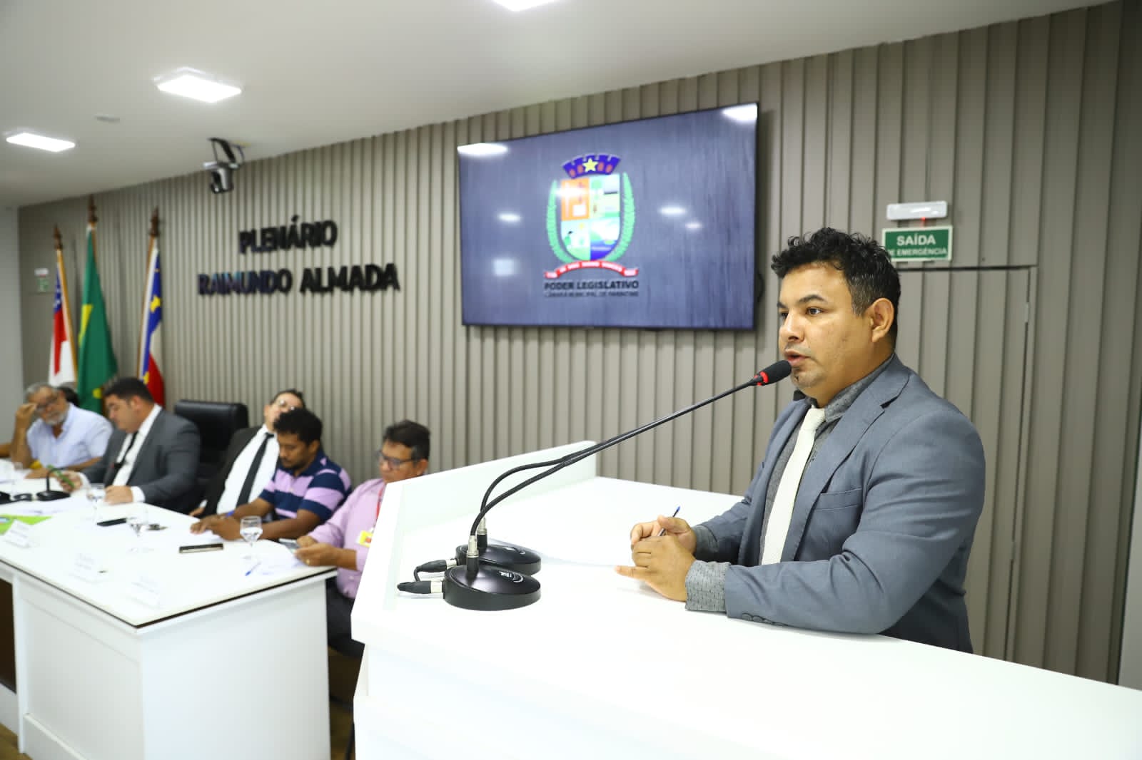 Vereador Naldo Lima destaca apoio ao povo do Residencial Vila Cristina, durante Audiência Pública na Câmara Municipal