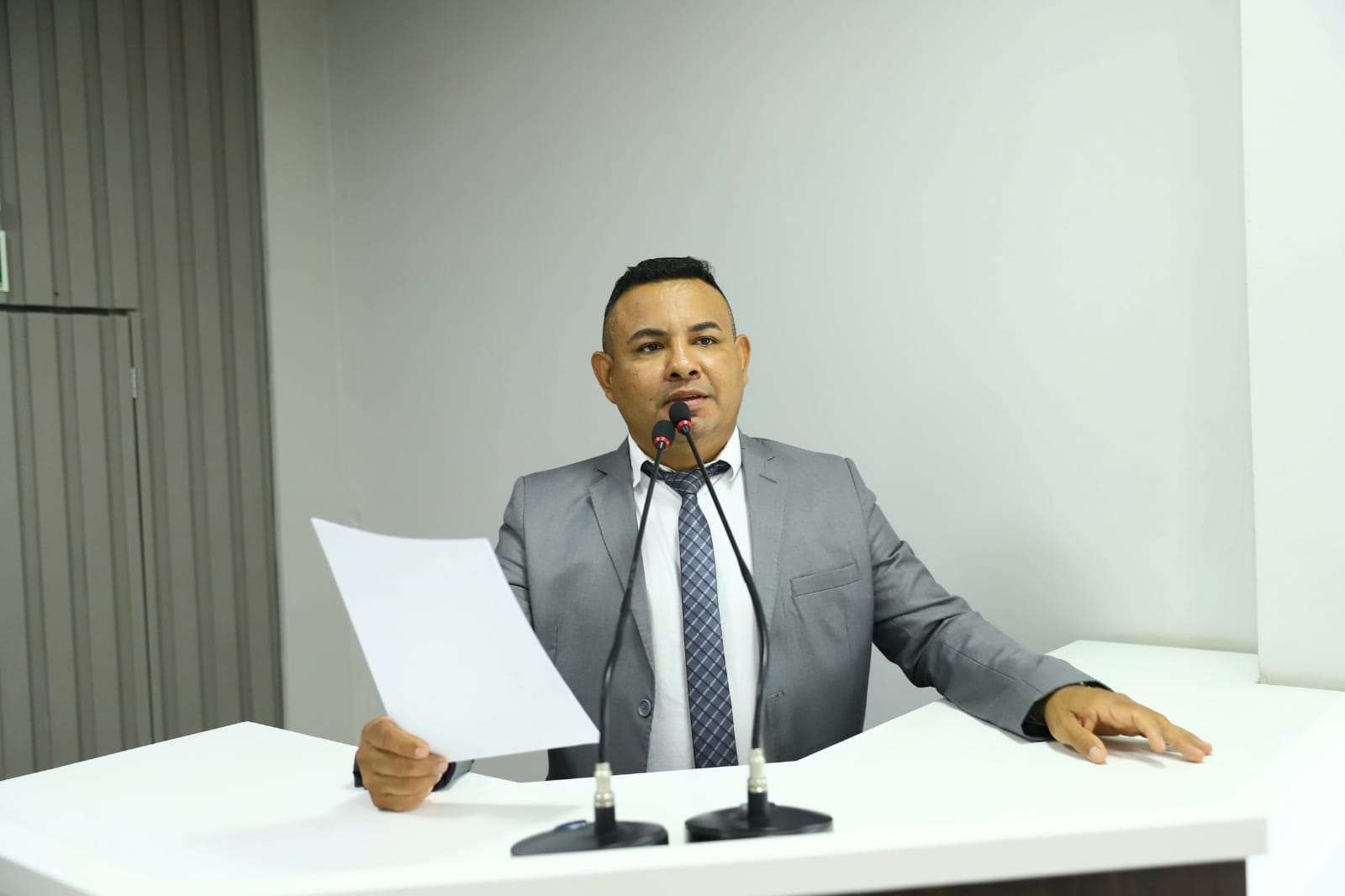 Vereador Naldo Lima solicita a construção da casa de apoio aos ribeirinhos que vêm da zona rural fazer tratamento de saúde na sede do município