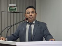 Vereador Naldo Lima solicita identificação de Ponto de ônibus Escolar em Parintins