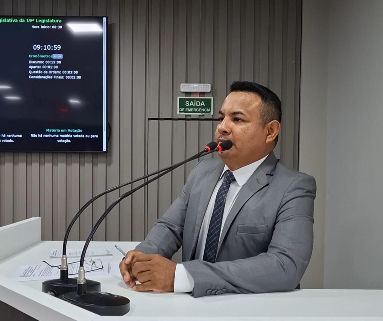 Vereador Naldo Lima solicita Mutirão Ginecológico em Parintins 