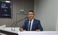 Vereador Naldo Lima solicita que a SEMSA realize capacitação especializada com psicólogos para atendimento a SAVVIS, em Parintins