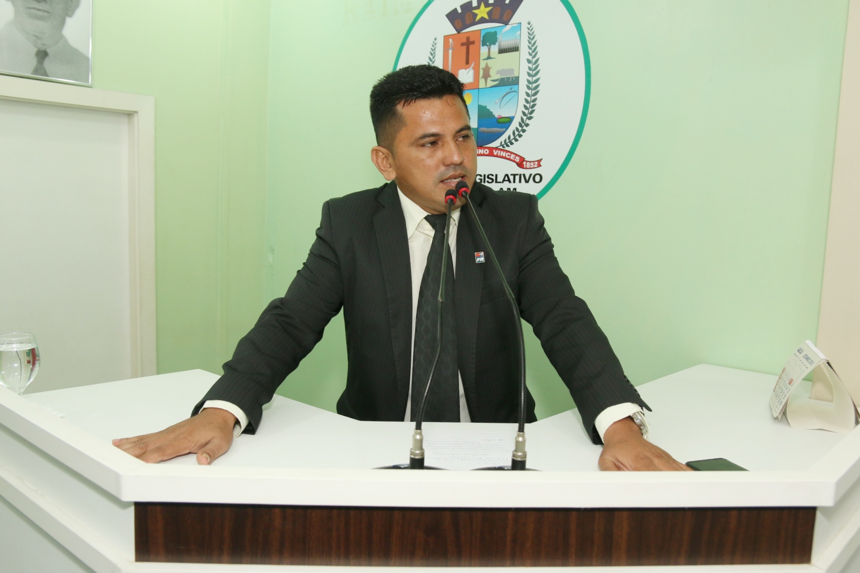 Vereador Renei analisa falta de profissionais em escolas de Caburi e Mocambo e questiona sobre estrada para os Distritos