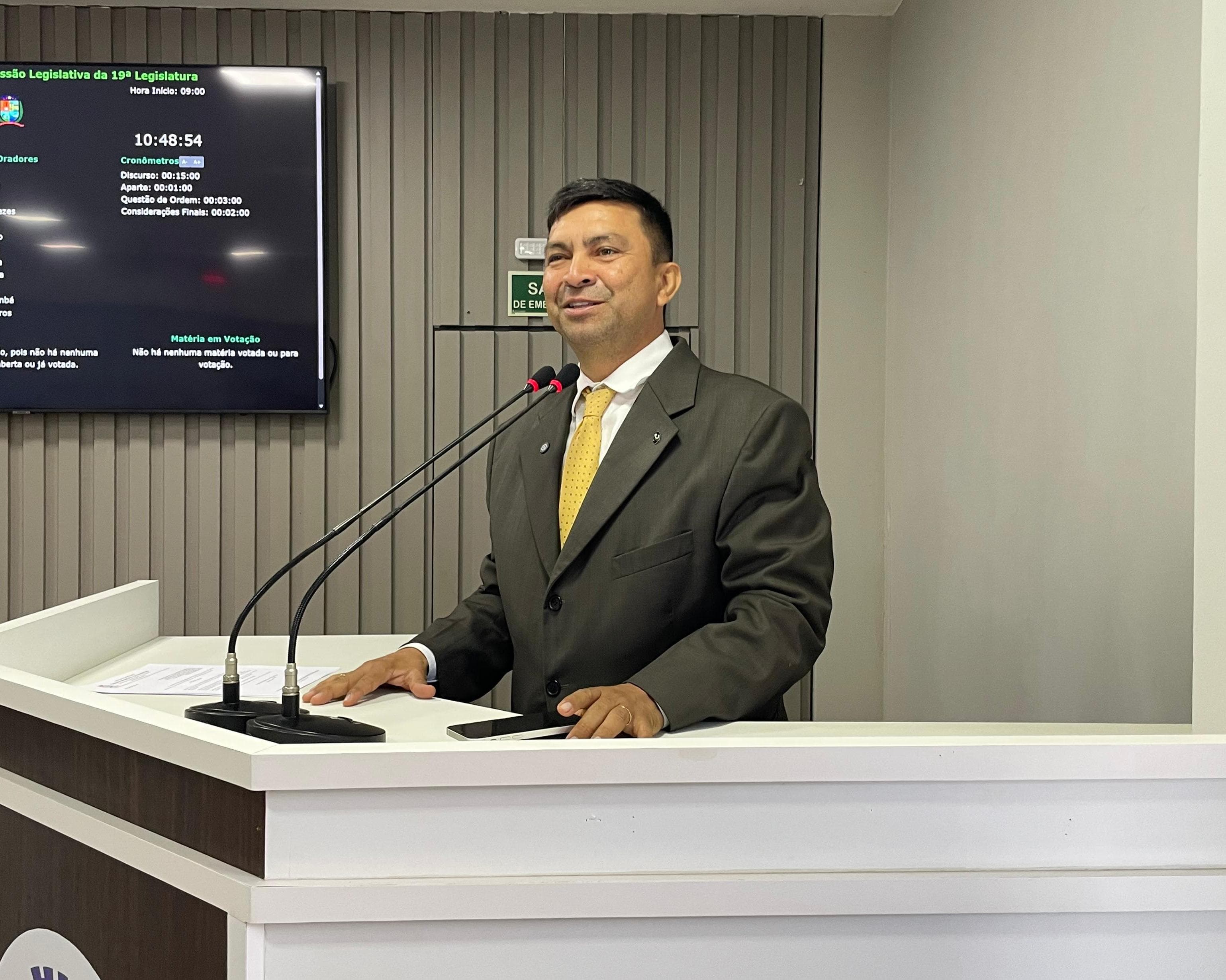 Vereador Telo Pinto defende PL para programa municipal de castração gratuita de cães e gatos
